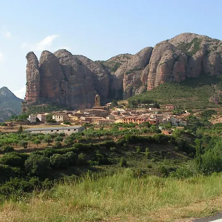 Vila Casa Mallos De *